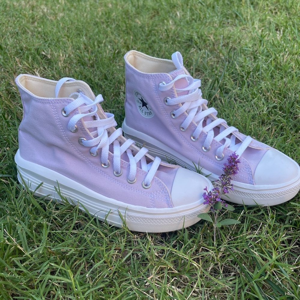 NEW Purple Women’s 8.5 Converse Chuck Taylor All-Star Move High Top Platforms